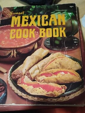 Sunset Mexican Cook Book - Classic Mexican Recipes (Yellow, Red)